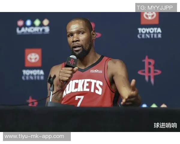 杜兰特赛季新高五次盖帽展现防守实力称赞位置选择至关重要 杜兰特赛季新高五次盖帽展现防守实力称赞位置选择至关重要