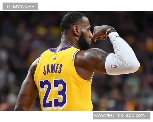 湖人队备战明年休赛期今年小修小补不做大交易引发球迷热议 湖人队备战明年休赛期今年小修小补不做大交易引发球迷热议