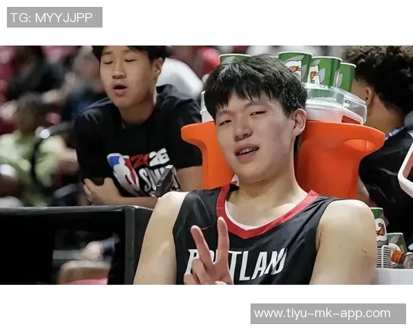 杨瀚森幽默回应全明星新秀赛角色自认小弟只需为大哥们服务 杨瀚森幽默回应全明星新秀赛角色自认小弟只需为大哥们服务